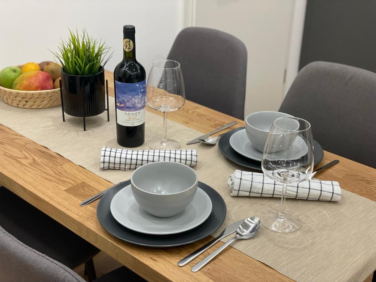 Sipsix Apartment - Modern 2 Bedroom Newly Renovated Flat With Ac In Budapest City Centre エクステリア 写真