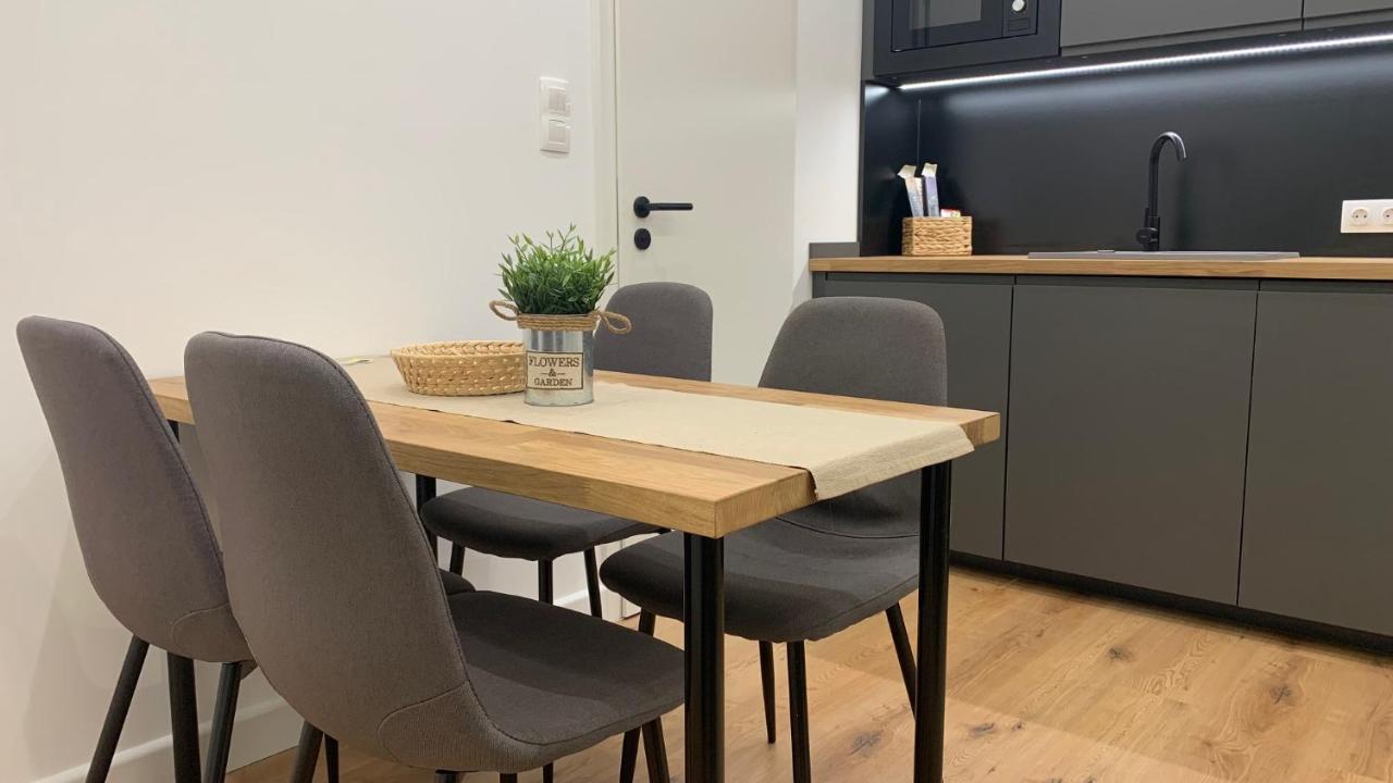 Sipsix Apartment - Modern 2 Bedroom Newly Renovated Flat With Ac In Budapest City Centre エクステリア 写真
